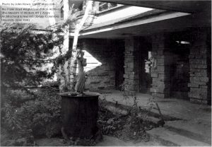Photograph by John Howe. Front entrance at Taliesin, 1938-40.